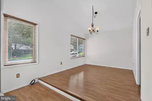 323 Avondale Dr, Sterling, VA 20164 - Photo 16