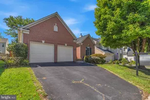 46855 Willowood Pl, Sterling, VA 20165 - Photo 2