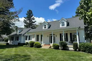 22 E Loudoun St, Round Hill, VA 20141 - Photo 1