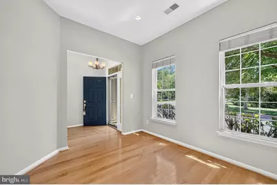 26025 Murrey Drive, Chantilly, VA 20152 - Photo 10