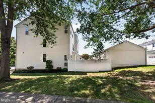 26025 Murrey Dr, Chantilly, VA 20152 - Photo 2