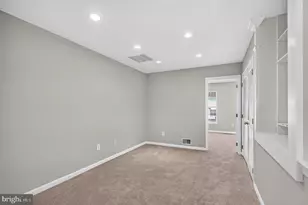 26025 Murrey Dr, Chantilly, VA 20152 - Photo 36