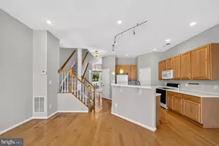 26025 Murrey Dr, Chantilly, VA 20152 - Photo 18