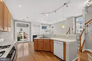 26025 Murrey Dr, Chantilly, VA 20152 - Photo 14