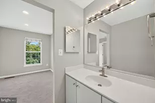 26025 Murrey Dr, Chantilly, VA 20152 - Photo 46