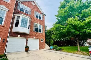 45784 Mountain Pine Square, Sterling, VA 20166 - Photo 2