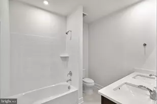 1 Picasso Square, Ashburn, VA 20148 - Photo 18