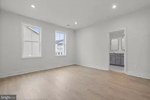 1 Picasso Square, Ashburn, VA 20148 - Photo 14