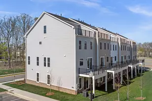 1 Picasso Square, Ashburn, VA 20148 - Photo 28