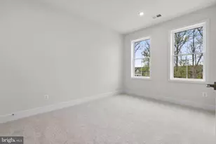 1 Picasso Square, Ashburn, VA 20148 - Photo 20