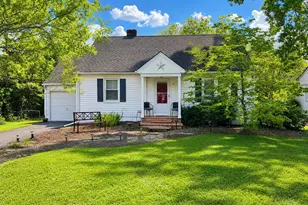 32 N Reid St, Hamilton, VA 20158 - Photo 1