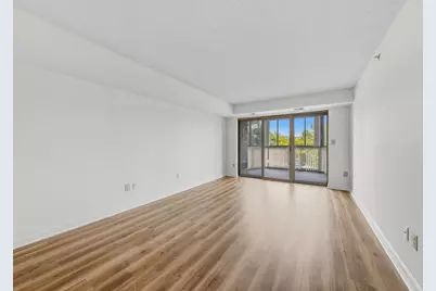 19385 Cypress Ridge Terrace #107, Leesburg, VA 20176 - Photo 10