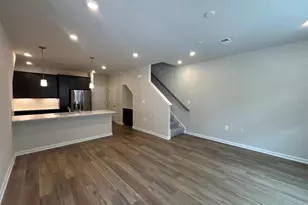 42639 Darala Dr, Ashburn, VA 20147 - Photo 4
