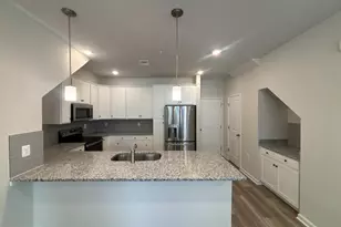 42635 Darala Dr, Ashburn, VA 20147 - Photo 6