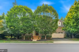 23053 Olympia Dr, Brambleton, VA 20148 - Photo 2