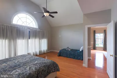 22918 N Brown Square, Ashburn, VA 20148 - Photo 28