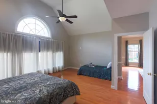 22918 N Brown Square, Ashburn, VA 20148 - Photo 28