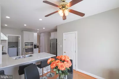 22918 N Brown Square, Ashburn, VA 20148 - Photo 12