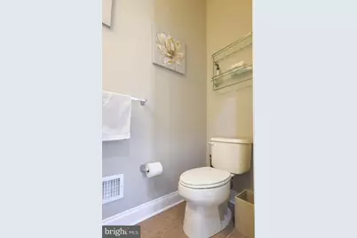 22918 N Brown Square, Ashburn, VA 20148 - Photo 26