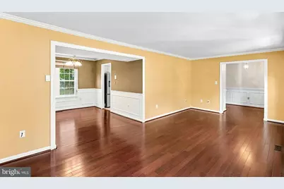 10163 Yorktown Way, Great Falls, VA 22066 - Photo 14