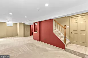 10163 Yorktown Way, Great Falls, VA 22066 - Photo 34