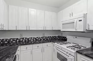 20313 Beechwood Terrace, Ashburn, VA 20147 - Photo 10