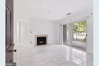 20313 Beechwood Terrace #101, Ashburn, VA 20147 - Photo 2