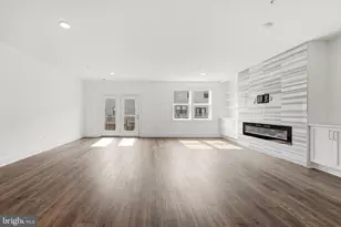 44824 Tiverton Sq, Ashburn, VA 20147 - Photo 4