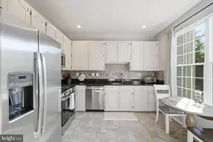 20827 Butterwood Falls Terrace, Sterling, VA 20165 - Photo 4