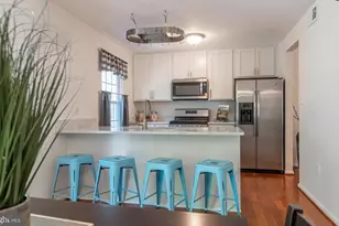 44054 Gala Cir, Ashburn, VA 20147 - Photo 10