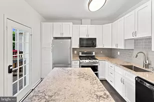 45556 Lake Haven Terrace, Sterling, VA 20165 - Photo 12