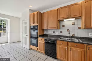 825 Bluefield Square NE, Leesburg, VA 20176 - Photo 10
