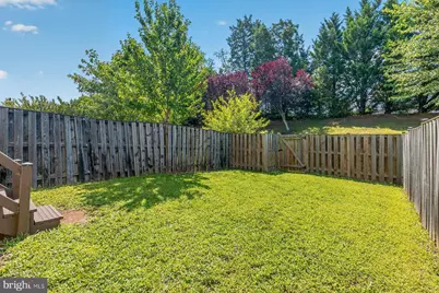 825 Bluefield Square NE, Leesburg, VA 20176 - Photo 32