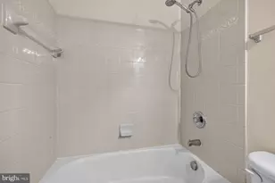 825 Bluefield Square NE, Leesburg, VA 20176 - Photo 28
