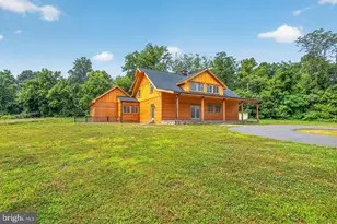 38217 Mountain Air Ln, Lovettsville, VA 20180 - Photo 1