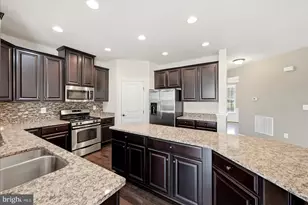 26780 Crusher Dr, Chantilly, VA 20152 - Photo 8