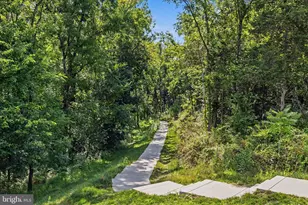 1027 Venifena Terrace SE, Leesburg, VA 20175 - Photo 50