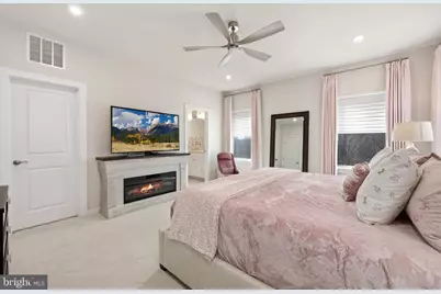 1027 Venifena Terrace SE, Leesburg, VA 20175 - Photo 16