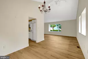 105 Kale Ave, Sterling, VA 20164 - Photo 8