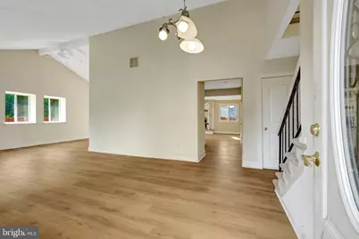 105 Kale Avenue, Sterling, VA 20164 - Photo 4