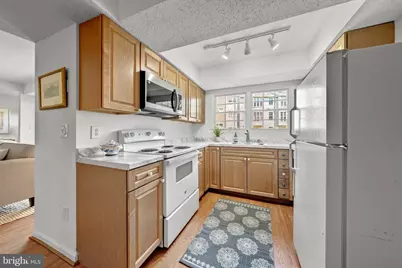 116 Prosperity SE #B, Leesburg, VA 20175 - Photo 10