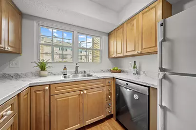 116 Prosperity SE #B, Leesburg, VA 20175 - Photo 12