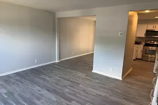 109 N Emory Dr, Sterling, VA 20164 - Photo 2