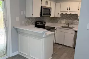 109 N Emory Dr, Sterling, VA 20164 - Photo 18