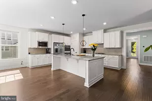 41116 Hickory Hedge Pl, Aldie, VA 20105 - Photo 6