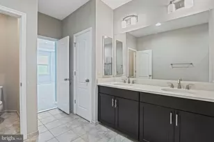 42350 Benfold Square, Brambleton, VA 20148 - Photo 24
