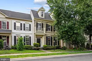 42717 Explorer Dr, Brambleton, VA 20148 - Photo 4