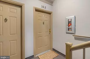 1116 Huntmaster Terrace NE, Leesburg, VA 20176 - Photo 2
