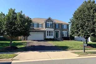 42222 Cameron Parish Dr, Ashburn, VA 20148 - Photo 2