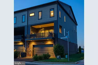 44621 Uptown Row Drive, Ashburn, VA 20147 - Photo 10